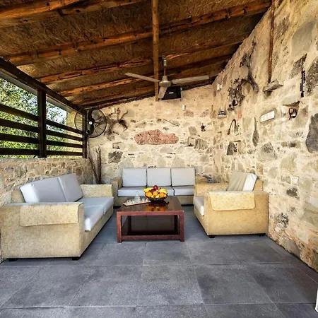 Kalouas Private Pool Villa *